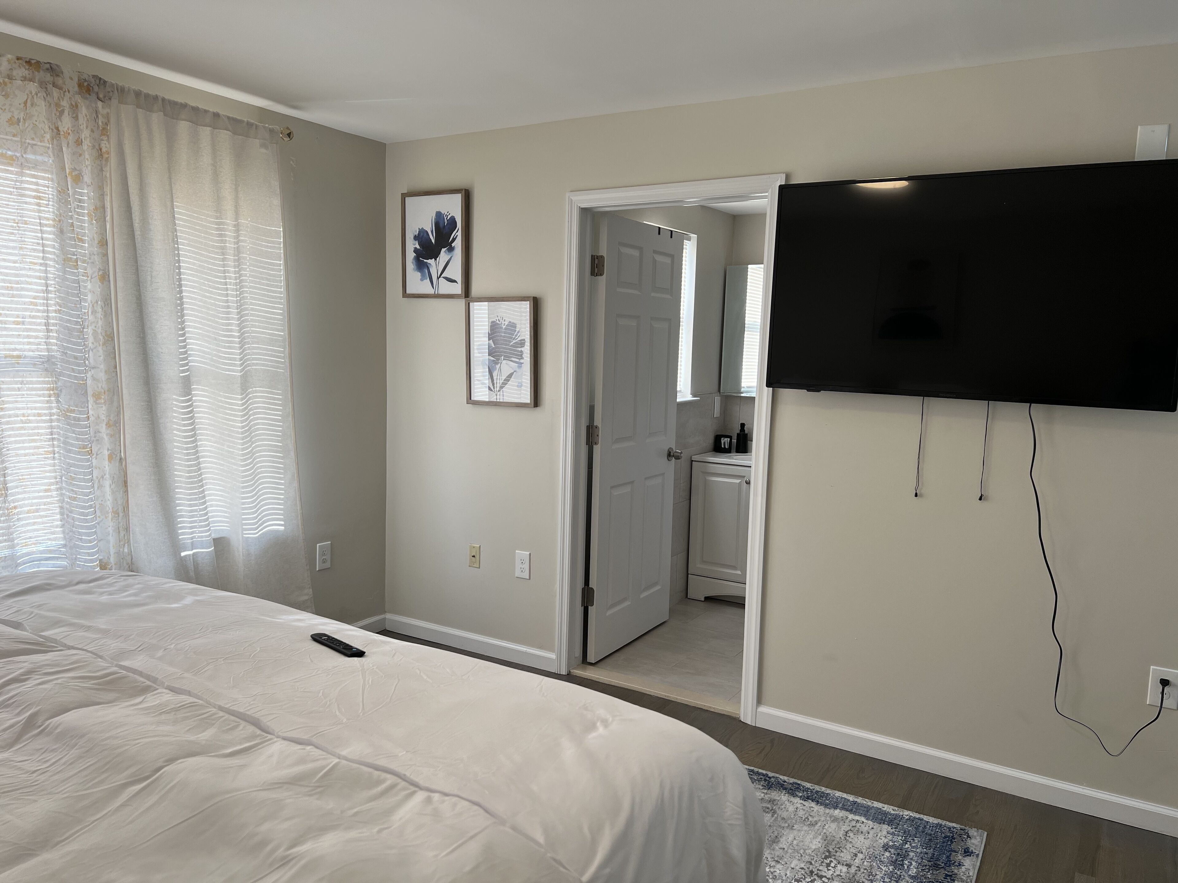 Master bedroom king size 