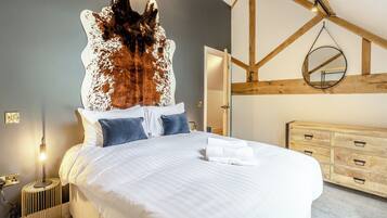 4 bedrooms, free WiFi, bed sheets