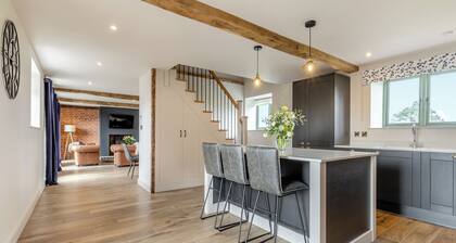 4 bedroom accommodation in Betton Strange, near Shrewsbury