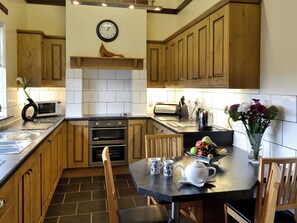 Dishwasher, cookware/dishes/utensils
