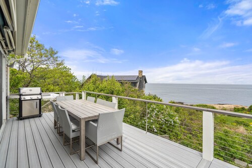 Lanesville 4BR Fully Renovated Home • Oceanfront Deck w/ Grill+Outdoor Shower!