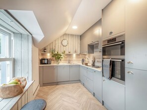 Geschirrspüler, Hochstuhl