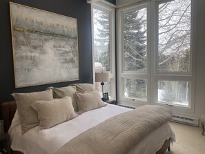 4 室のベッドルーム、WiFi