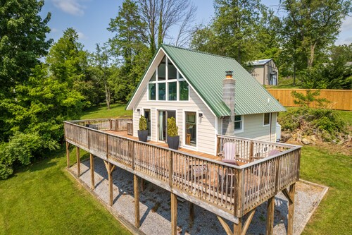 Overlook Loft - Scenic Shenandoah Views