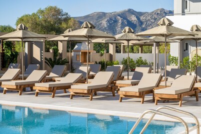 Nicolas Grand Suites - Adults Only
