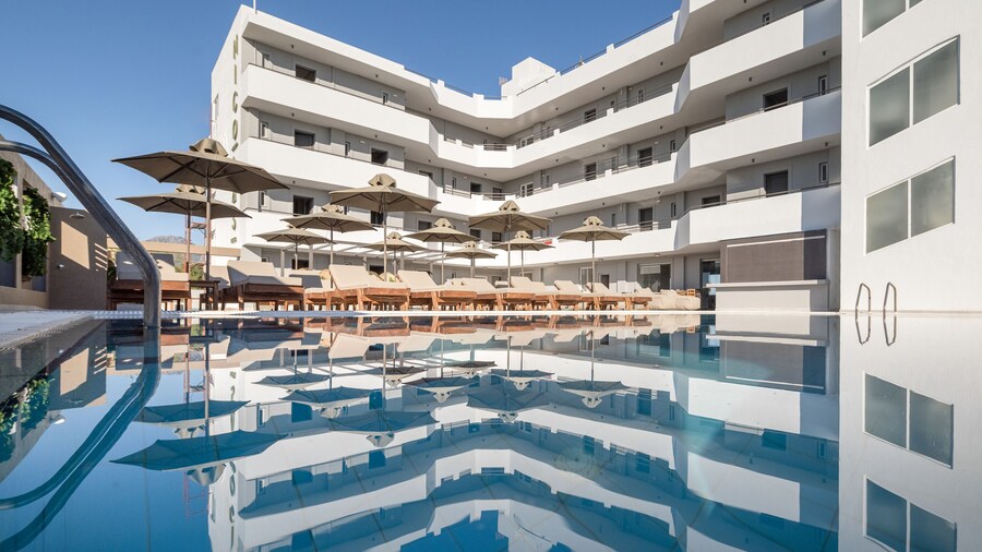 Nicolas Grand Suites - Adults Only