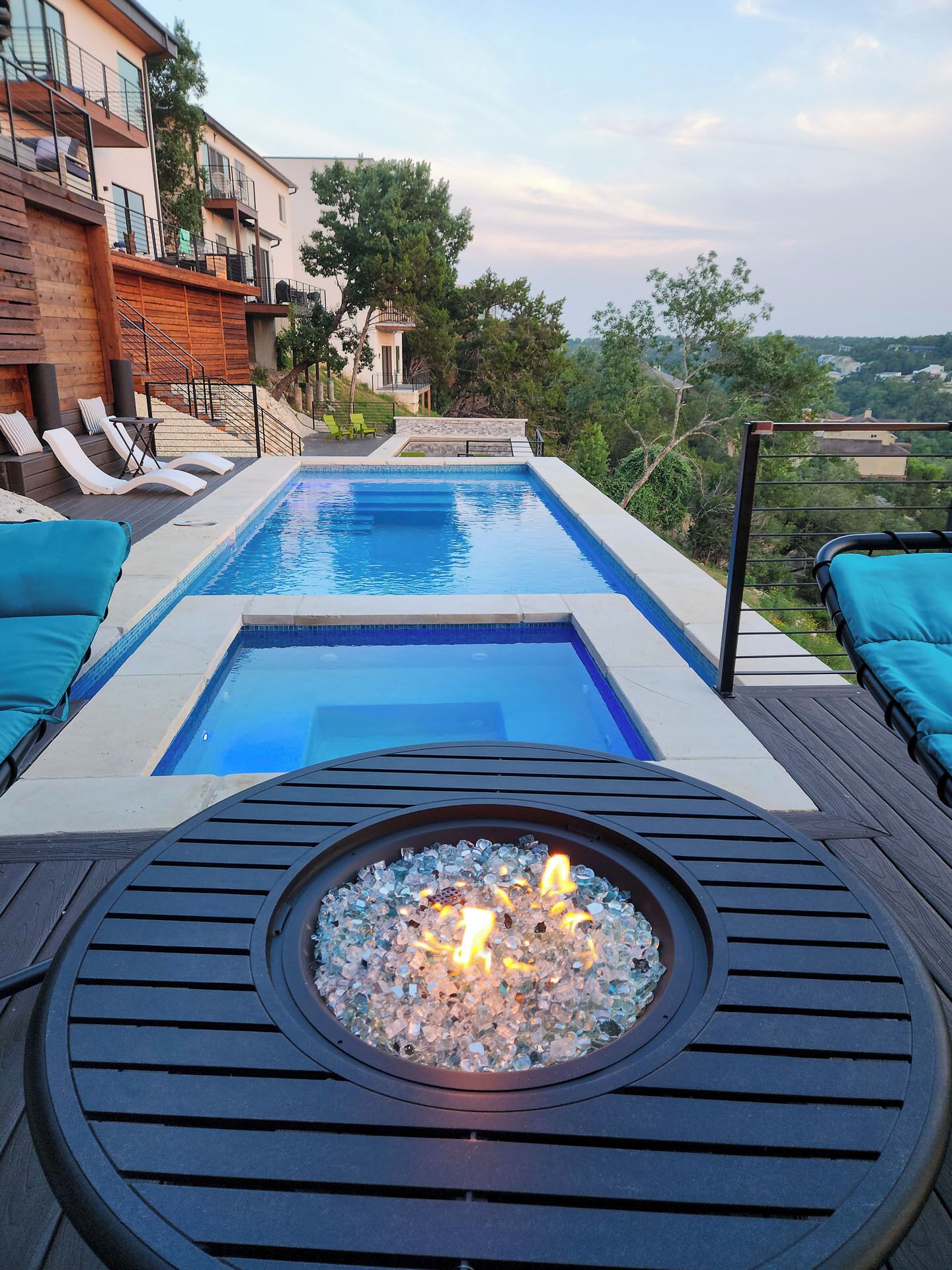 Et oppvarmet basseng