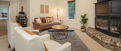 Smart TV, fireplace, DVD player, books