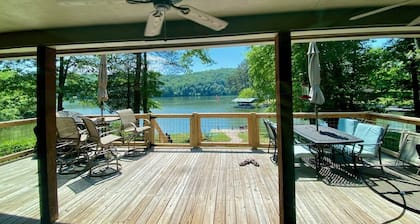 Lake Front Cottage w/dock-Sleeps 10-1story-Relax-Dog Friendly