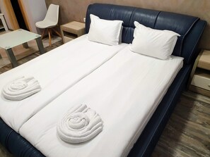 Comfort Double Room | Individually decorated, individually furnished, iron/ironing board