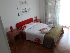 2 Schlafzimmer, Bügeleisen/Bügelbrett, Internetzugang, Bettwäsche