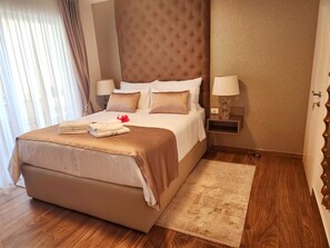 2 chambres, fer et planche à repasser, Internet gratuit, draps fournis