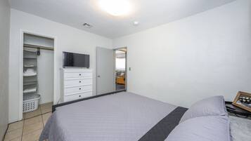 2 bedrooms, in-room safe, free WiFi, bed sheets