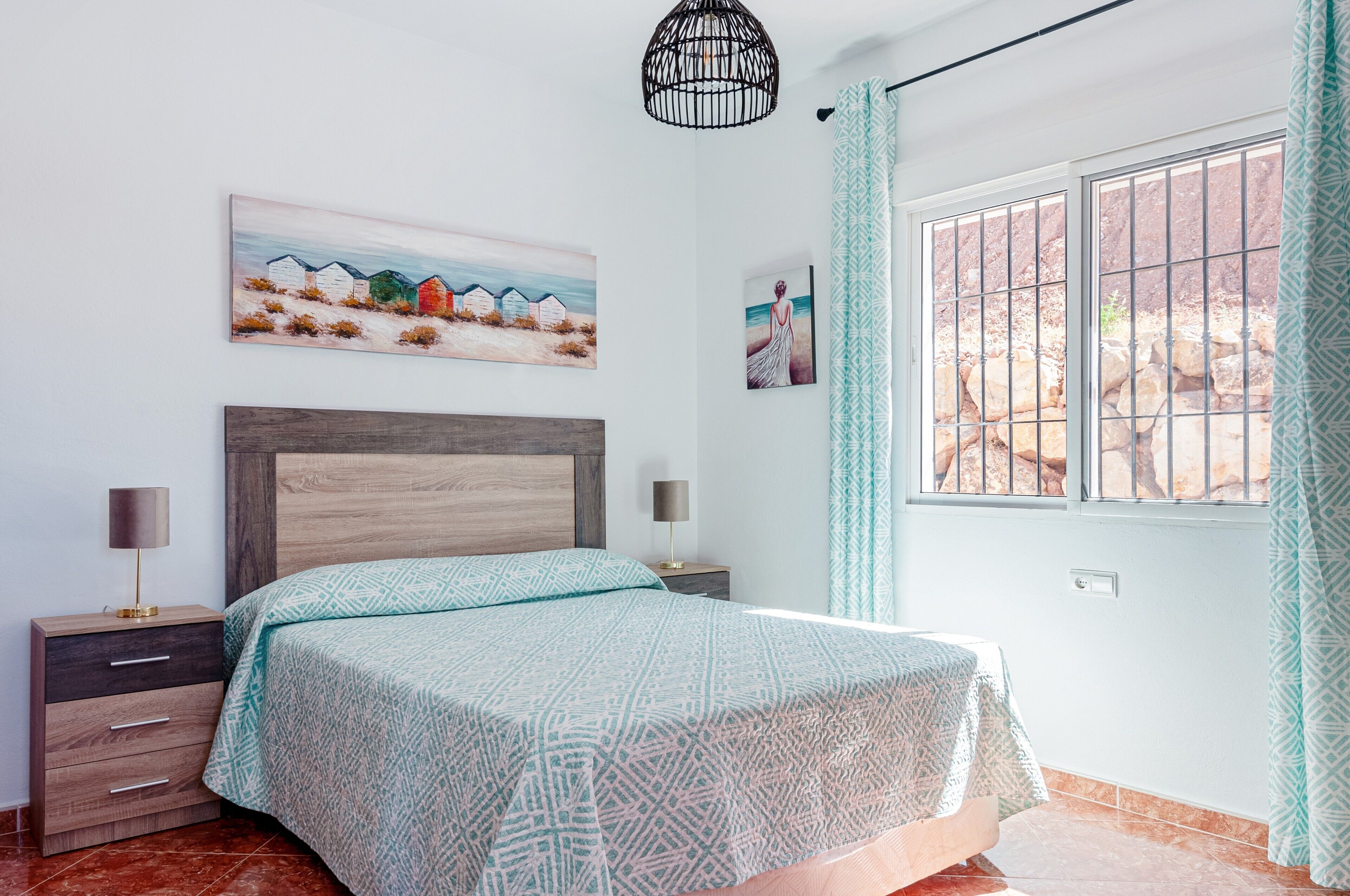 3 bedrooms, iron/ironing board, free WiFi, bed sheets