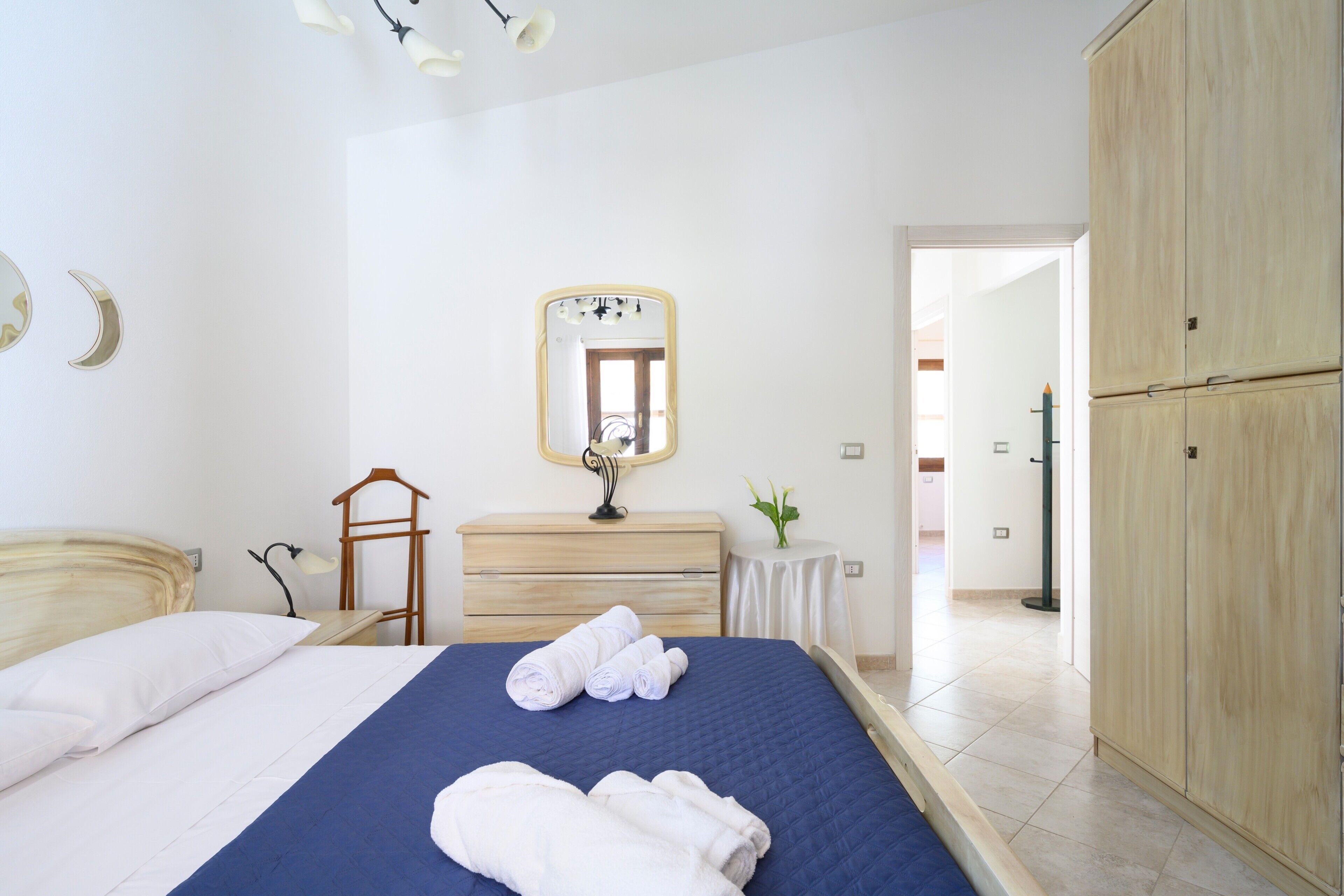 3 chambres, fer et planche à repasser, Wi-Fi gratuit, draps fournis