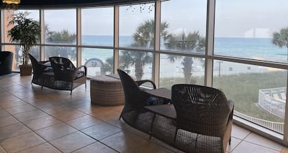 Paradise for Kids and Parents, 2BR 2Bath Penthouse on the west side of the PCB.