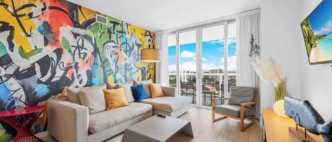 Televisión, oficina