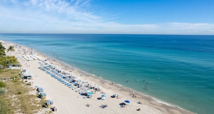 5-Min Walk To The Beach! Unique Miami Style Views!