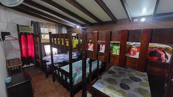 Family Quadruple Room, Mixed Dorm | Free WiFi