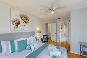 4 habitaciones, tabla de planchar con plancha, internet y ropa de cama 