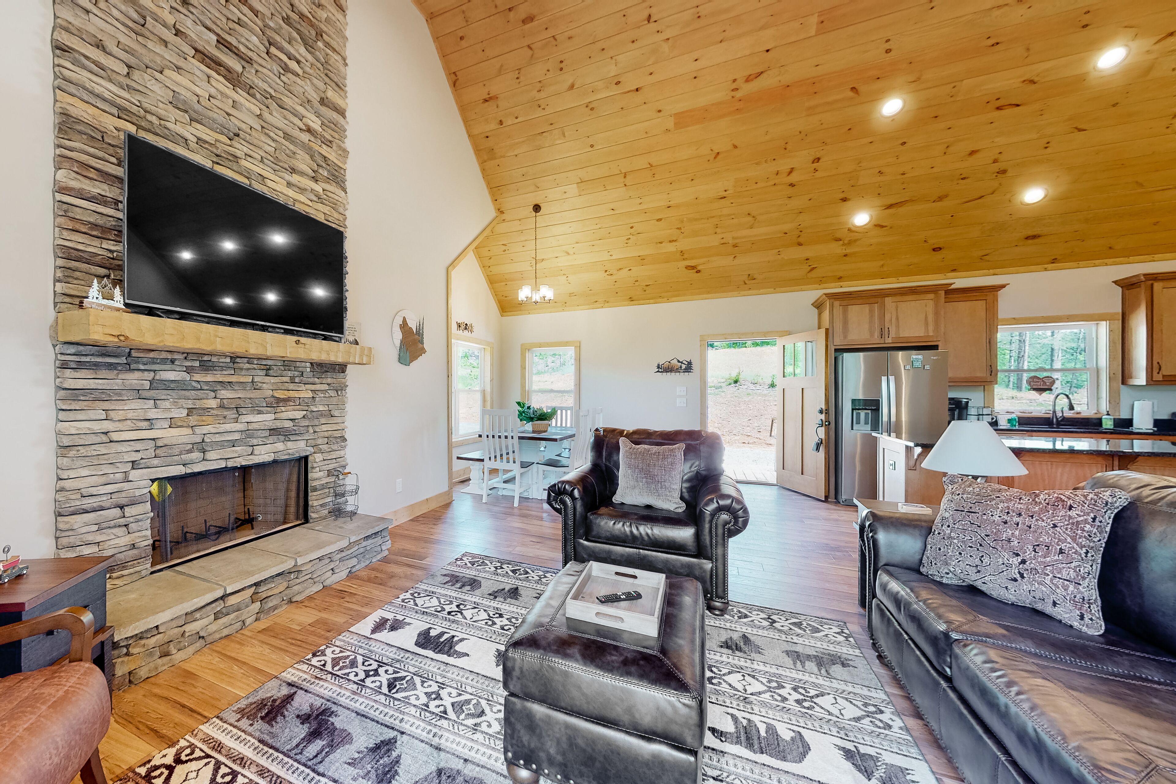 Télévision, cheminée