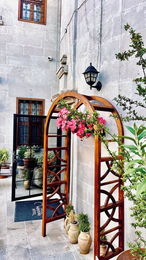 Courtyard - Four Mansions Hotel (Kayseri)
