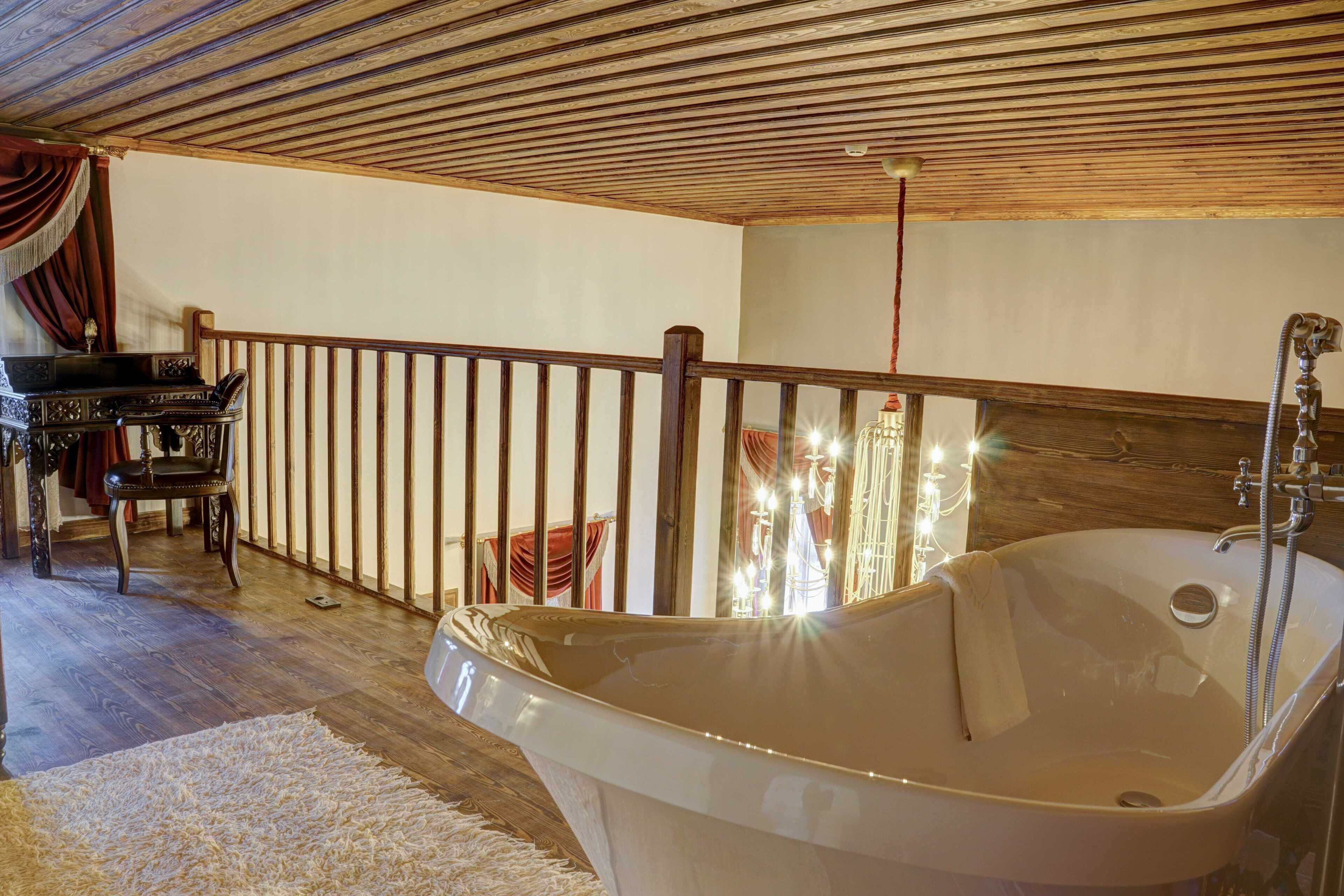 Presidential Suite | Private spa tub