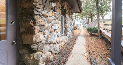 Quiet Apt with Coffee Bar, 1/2 Mile to West Point!