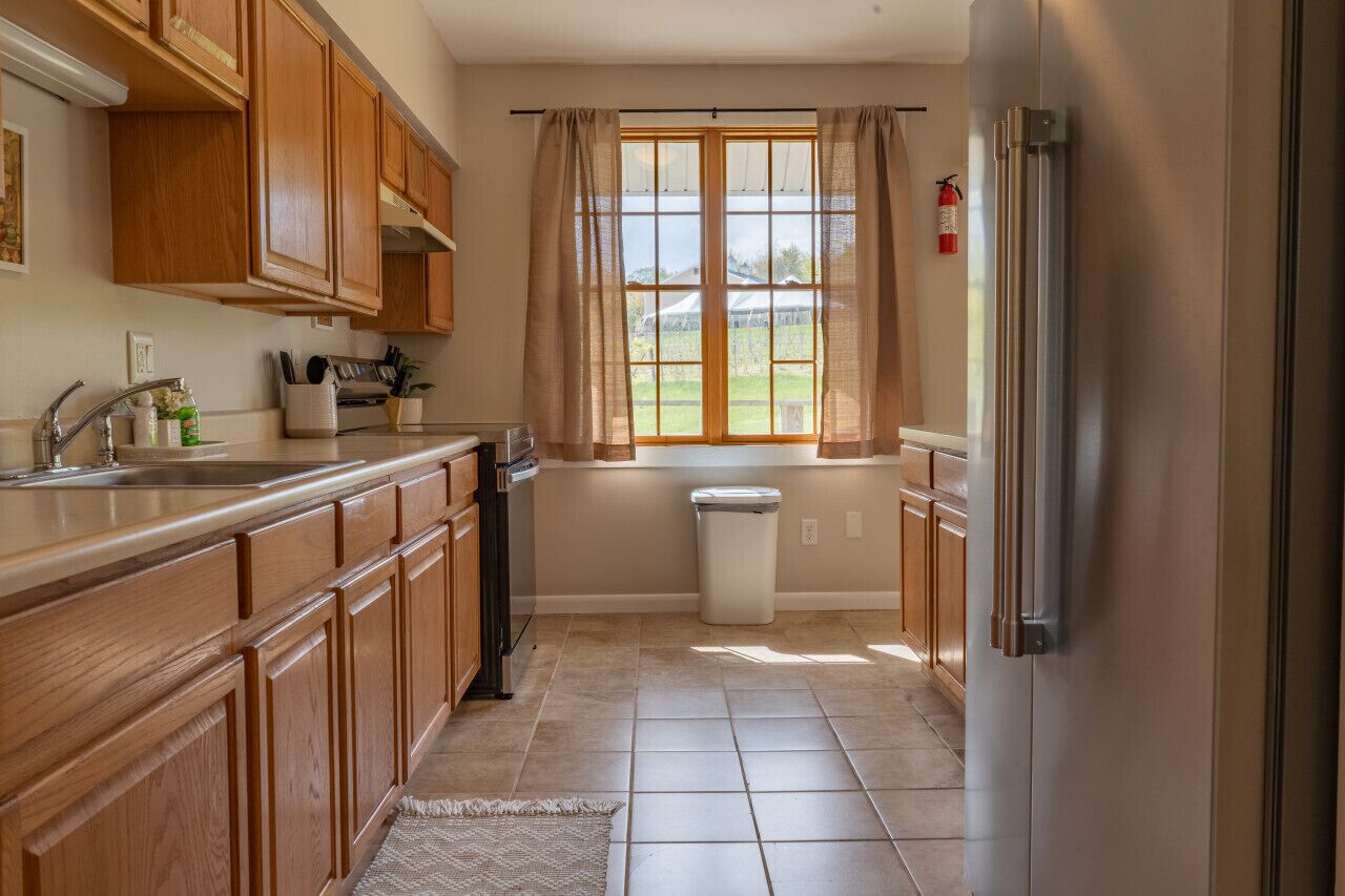 Geladeira, fogão, cooktop, cafeteira/chaleira