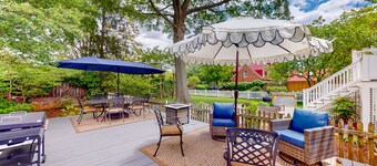 Dog-friendly house with yard, deck, firepit, washer/dryer & AC - near golf