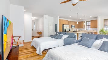 3 bedrooms, desk, travel crib, free WiFi
