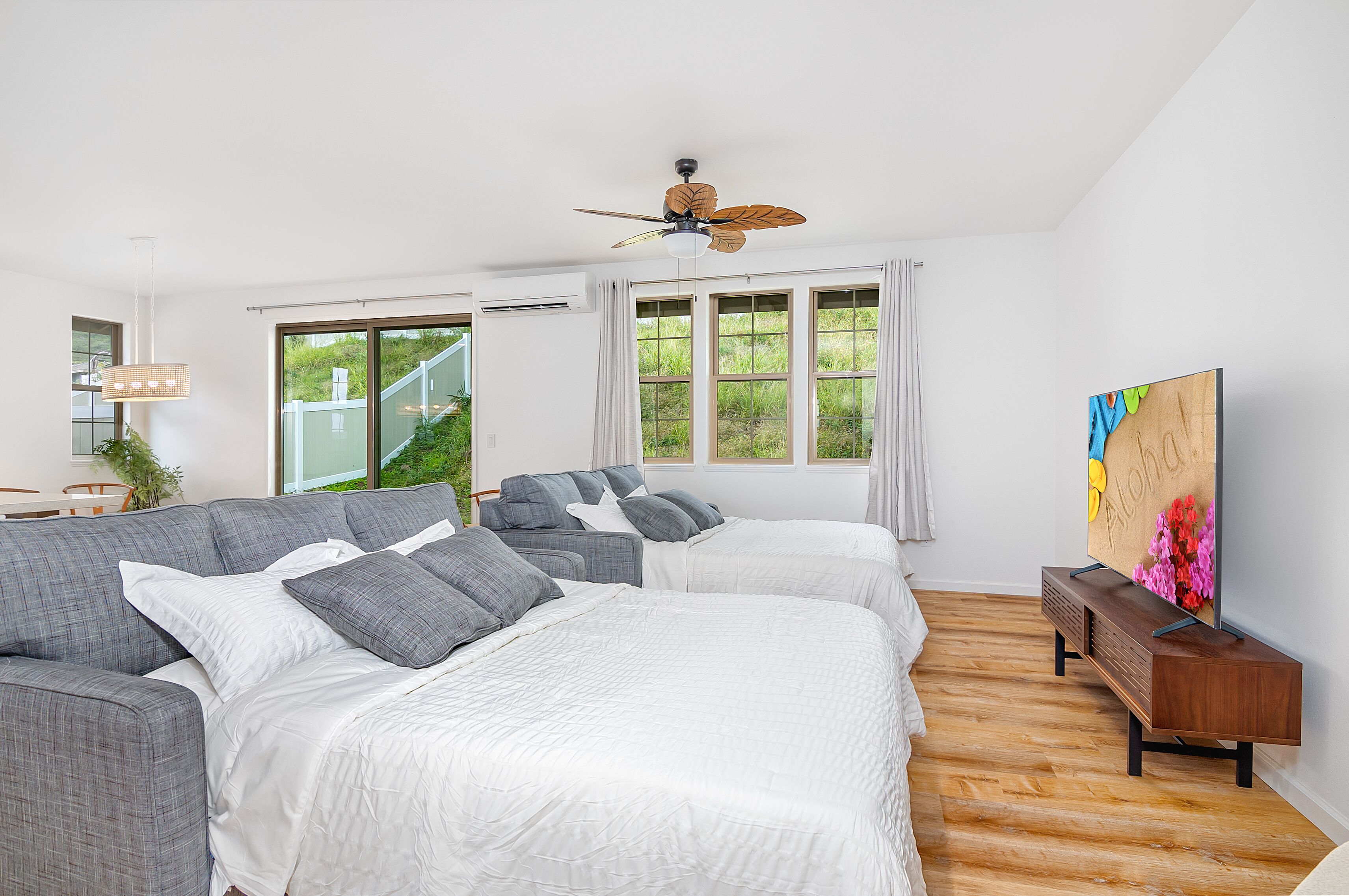 3 bedrooms, desk, travel crib, WiFi (free)