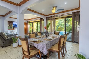 Dining - Casa Famosa - Large Family Home with Private Pool (Bejuco)