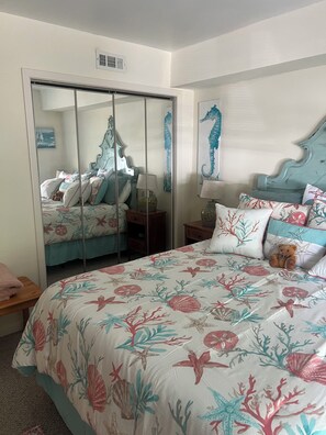 2 bedrooms, iron/ironing board, travel cot, free WiFi