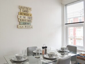 Dining - Harbour View - UK44164 (Bridlington)