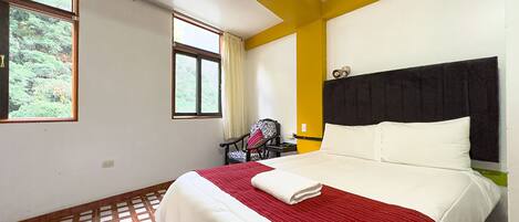 標準雙人房 | 羽絨被、免費 Wi-Fi、床單