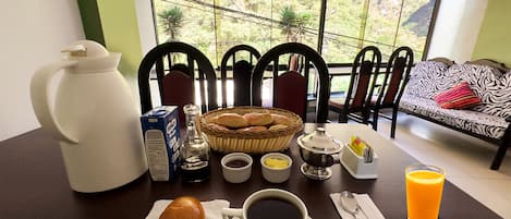 Desayuno continental incluido todos los días