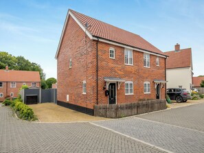 Exterior - 3 bedroom accommodation in Overstrand, near Cromer (Overstrand, near Cromer)