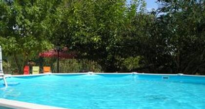 Jolie maison de campagne avec piscine privée entre Lot-et-Garonne et Dordogne