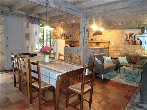 Jolie maison de campagne avec piscine privée entre Lot-et-Garonne et Dordogne