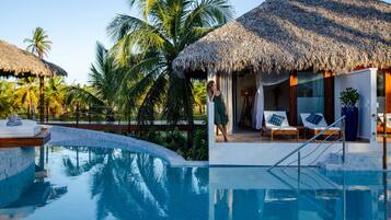 Outdoor pool, pool umbrellas, sun loungers