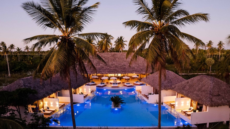 MKNI Hotel - Ikaika Makani Experience