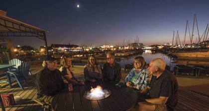 Reef Point Marina - Vessel: "Freckled Fin" - East Dock 1, Slip 19