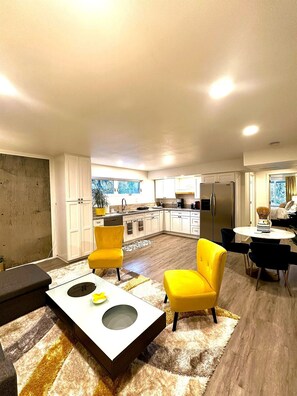Interior - Romantic Getaway in Wine Country (Dundee)