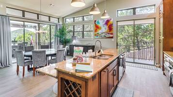 Refrigerador, microondas, parrilla de estufa y lavavajillas