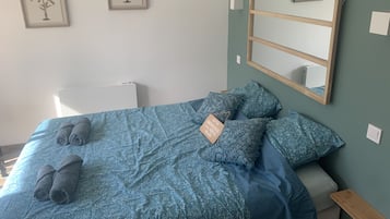 1 bedroom, free WiFi, bed sheets