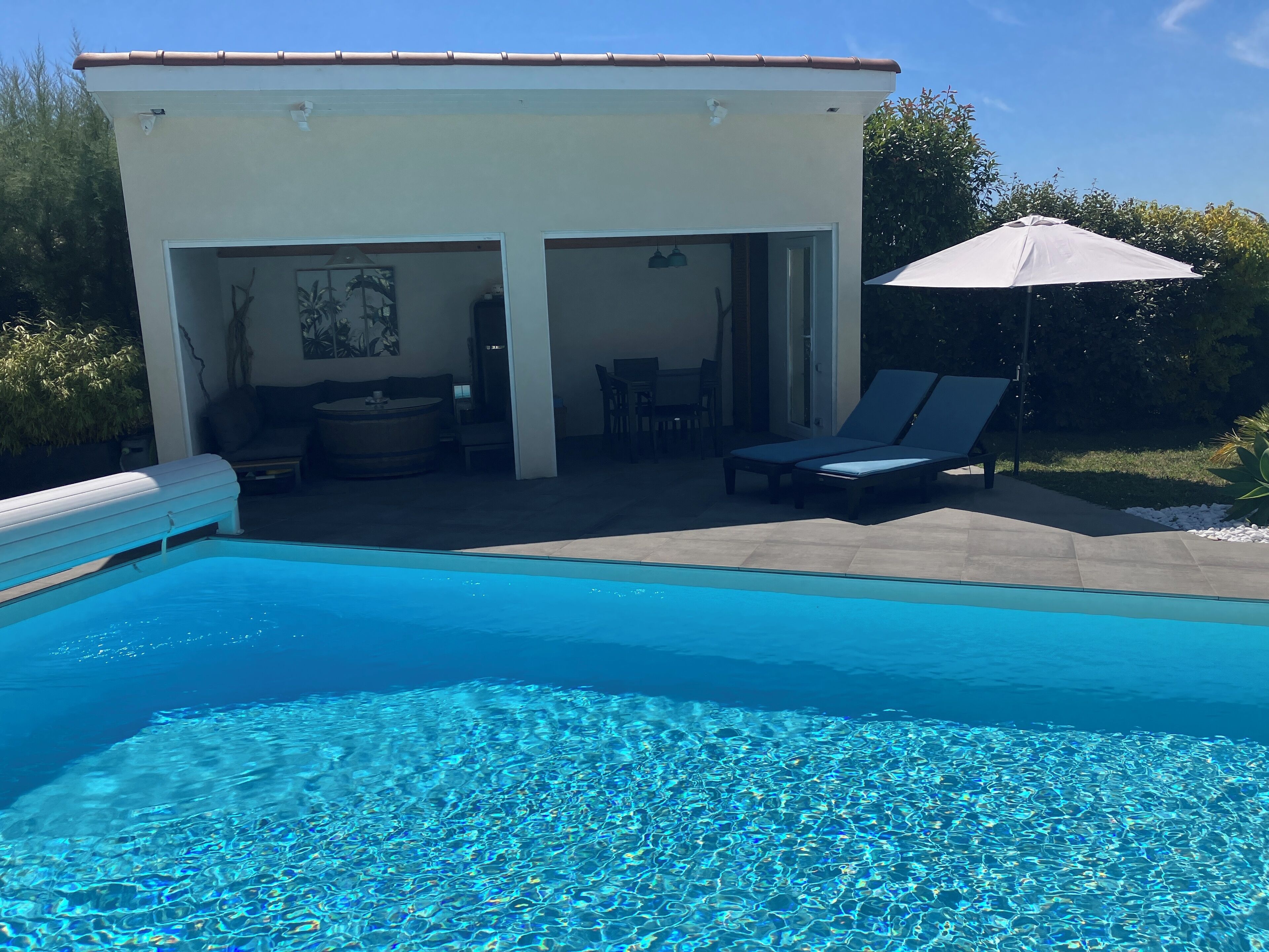 Outdoor pool, a heated pool