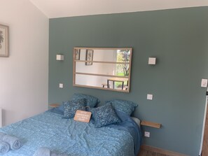 1 bedroom, free WiFi, bed sheets
