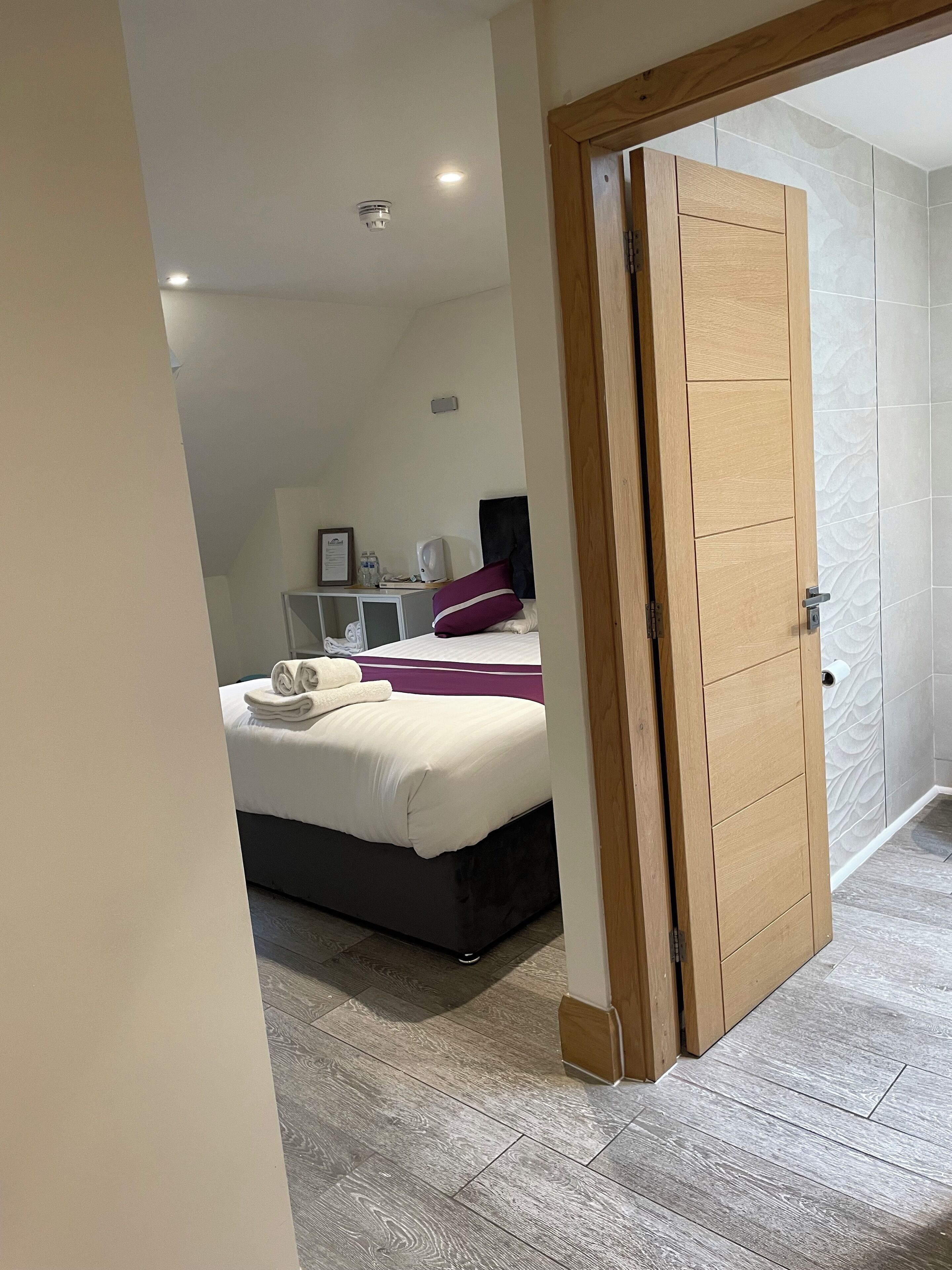 城市客房 | 1 多间卧室、办公桌、免费 WiFi