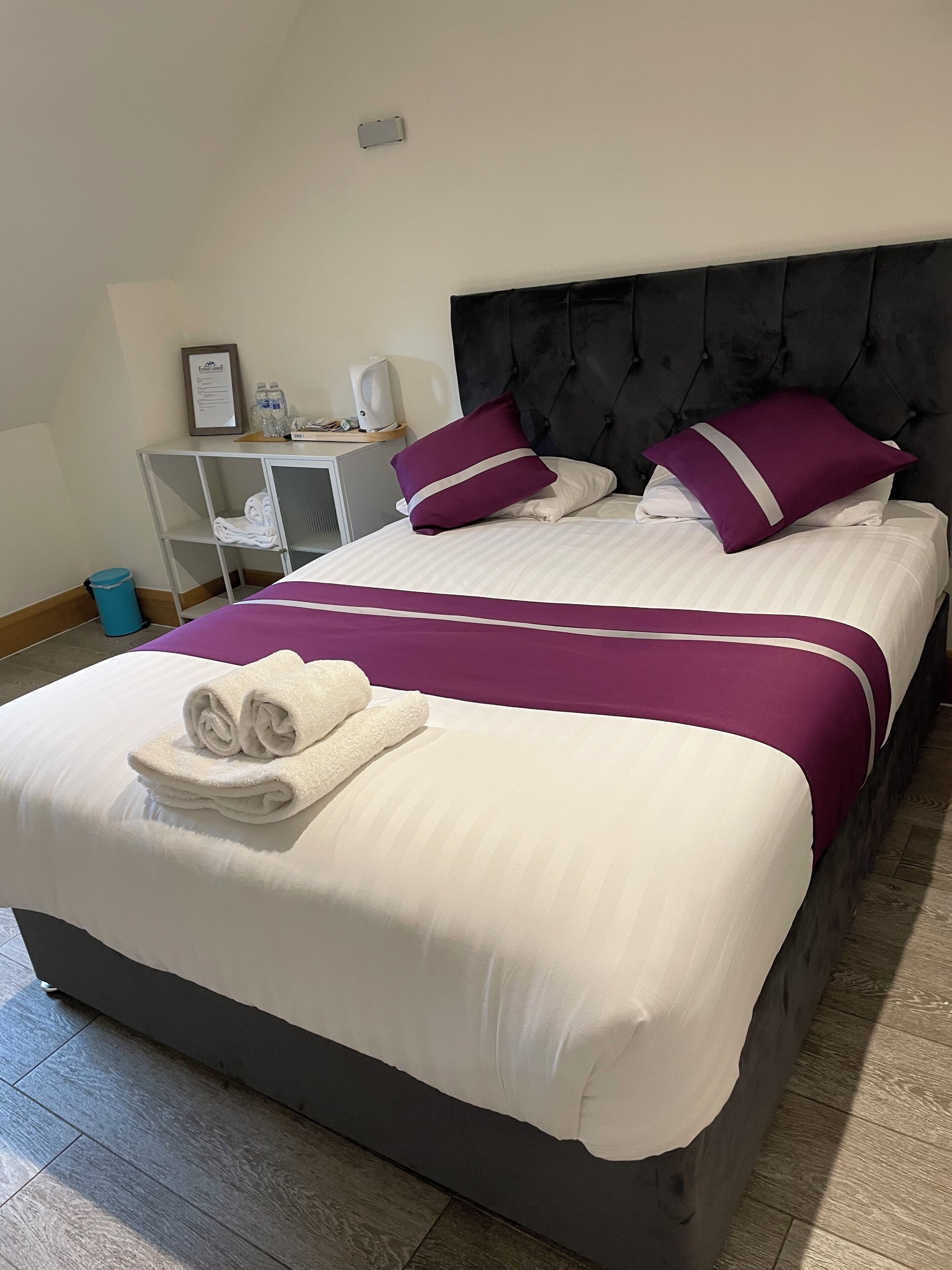 Phòng trung tâm thành phố | 1 phòng ngủ, bàn, truy cập Internet không dây miễn phí 